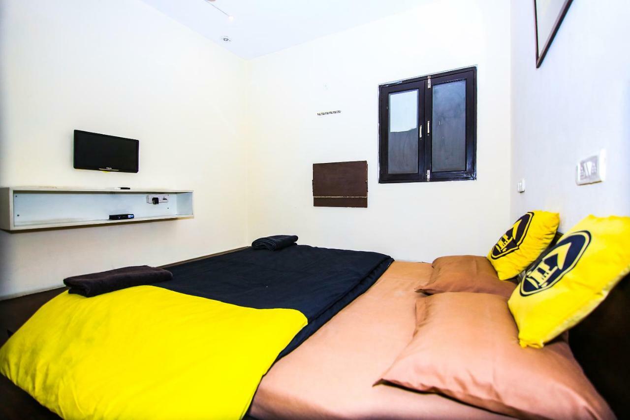 Backpackers Park Hostel Ню Делхи Екстериор снимка