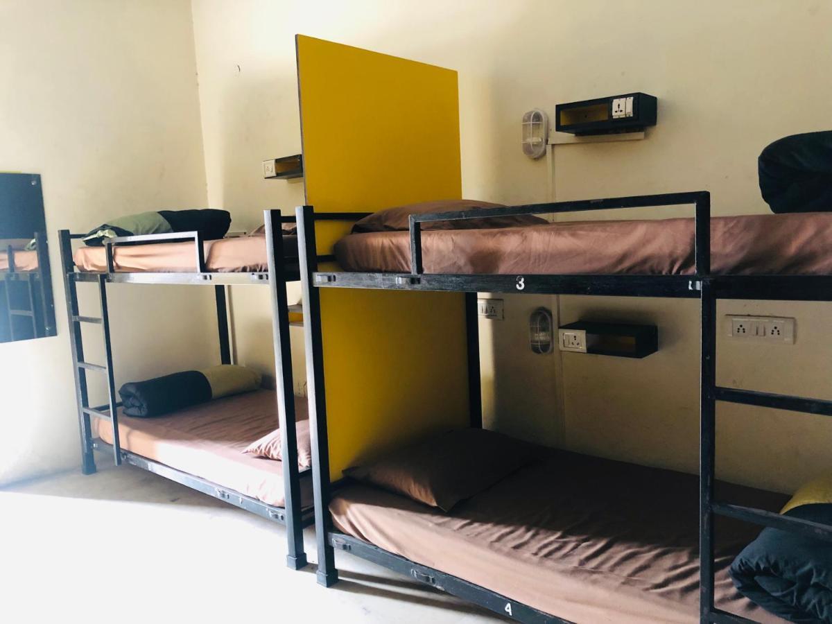Backpackers Park Hostel Ню Делхи Екстериор снимка